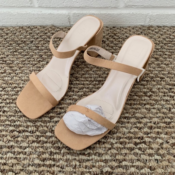 ✨Brand New David’s Bridal Nude Heels✨ - Picture 11 of 11